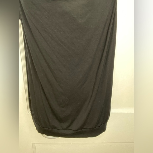 TRINA TURK Crowl Neck Elegant Black Sleeveless Top - Picture 3 of 10